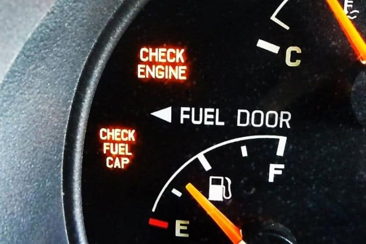 Honda CRV check fuel cap light